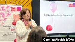 Bolivia Bocaranda, presidenta de Senos Ayuda, presenta el balance de gestión entre enero y agosto y se refiere a las actividades de recaudación de fondos para ayudar a más pacientes con cáncer de mama.