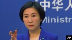 마오닝 중국 외교부 대변인이 베이징 시내 청사에서 브리핑하고 있다. (자료사진)