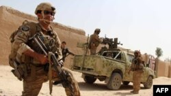ARHIVA - Komandosi Avganistanske nacionalne armije zauzimaju položaje u vojnoj operaciji u pokrajini Helmand, 2. oktobra 2016.