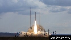 پرتاب ماهواره‌بر قائم١٠٠ از سوی نیروی هوافضای سپاه پاسداران. (آرشیو)