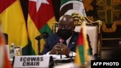 Perezida wa Ghana Nana Akufo-Addo, arongoye inama ya CEDEAO i Accra kuri Mali.