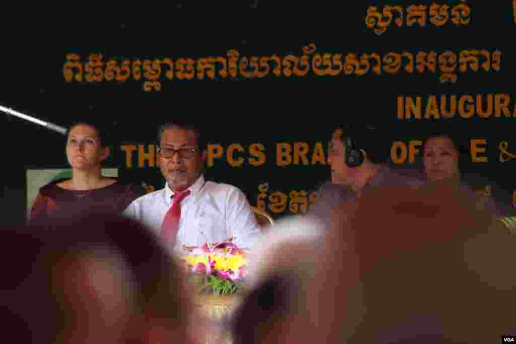 Dr. Soth Plai Ngarm, a Battambang-born peace activist and founder of the Cambodia Peace Gallery, said the Cambodia Peace Museum will feature art forms that would represent both history and positivity. (Hor Singhuo/VOA)
