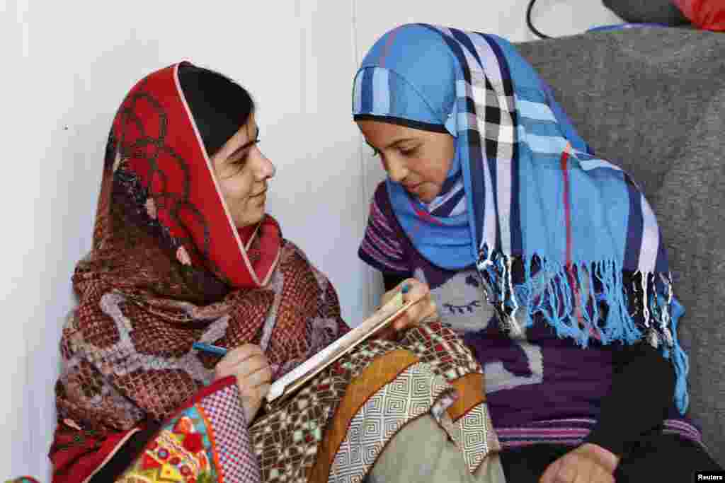 โนเบลสาขาสันติภาพ Malala Yousafzai&nbsp; 