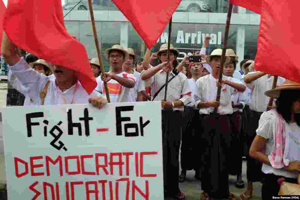 Students say a new law won't raise education standards, will restrict local autonomy of education institutions and will prevent the official recognition of student unions.