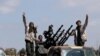 Des soldats de l'armée nationale libyenne (ANL), commandés par Khalifa Haftar, quittent Benghazi pour renforcer leurs dans leur avancée sur Tripoli, le 7 avril 2019.