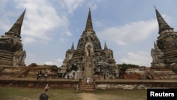 Suasana di reruntuhan ibukota kuno Ayutthaya, Thailand, 25 Desember 2015 (Foto: dok). Thailand berharap sektor pariwisatanya segera pulih, pasca serangan di sejumlah lokasi wisata di Thailand Selatan. 