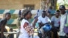 OMS ezali kosala bolukiluki likolo na bofundi ya kozwa basi na makasi na nzela na Ebola